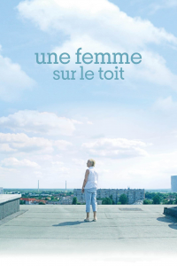 Une femme sur le toit